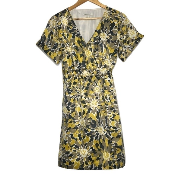 BANANA REPUBLIC YELLOW FLORAL WRAP DRESS - Picture 2 of 10